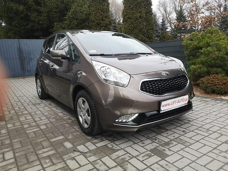 Używany Kia Venga 90 KM (66 kW) 2017 Brązowy Hatchback