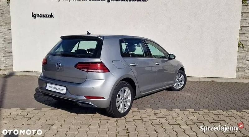 Używany VW Golf VII 2018 Srebrny Hatchback