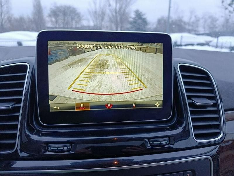 Używany Mercedes GLE350 306 KM (225 kW) 2016 Czarny SUV