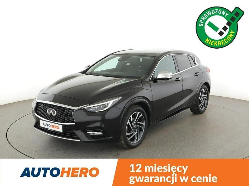 Czarny Używany 2019 Infiniti Q30 Luxe Hatchback | 75 700 zł - Obraz 1/3