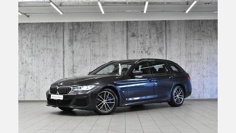 Sophisto grey brillant effect Używany 2021 BMW 540 Shadowline Kombi | 199 700 zł (Uczciwa cena) - Obraz 1/3