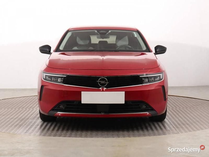 Czerwony Używany 2022 Opel Astra Hatchback | 64 999 zł (Drogi) - Obraz 1/4