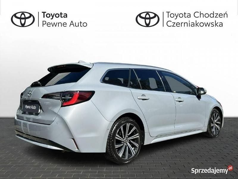 Szary Używany 2021 Toyota Corolla Comfort Kombi | 69 900 zł (Dość drogi) - Obraz 1/4