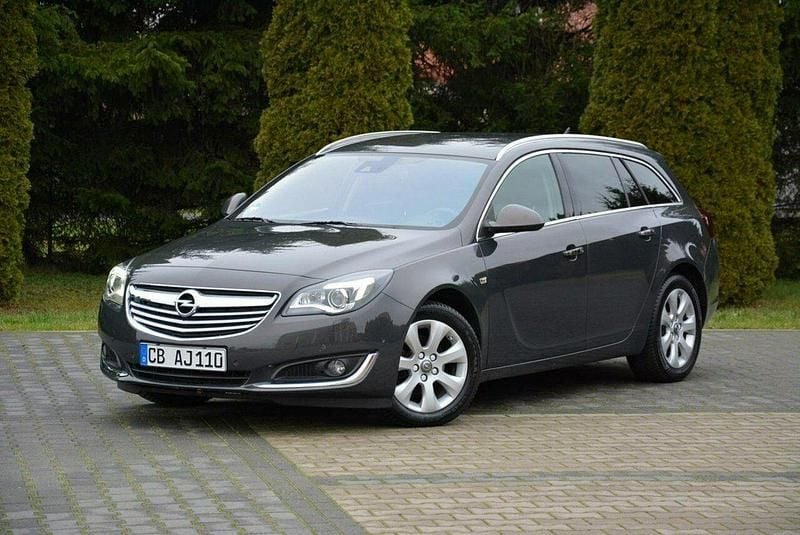 Używany Opel Insignia 140 KM (102 kW) 2015 Szary (metalik) Kombi
