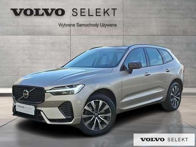 Używany Volvo XC60 197 KM (144 kW) 2024 Szary SUV