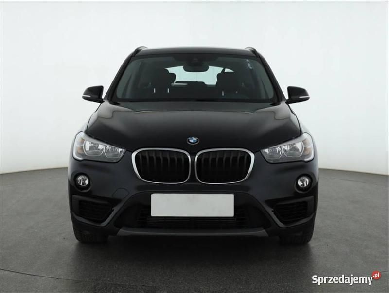 Używany BMW X1 140 KM (102 kW) 2017 Czarny SUV