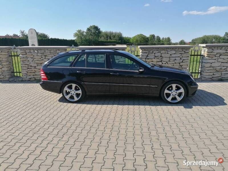 Używany Mercedes C220 2005