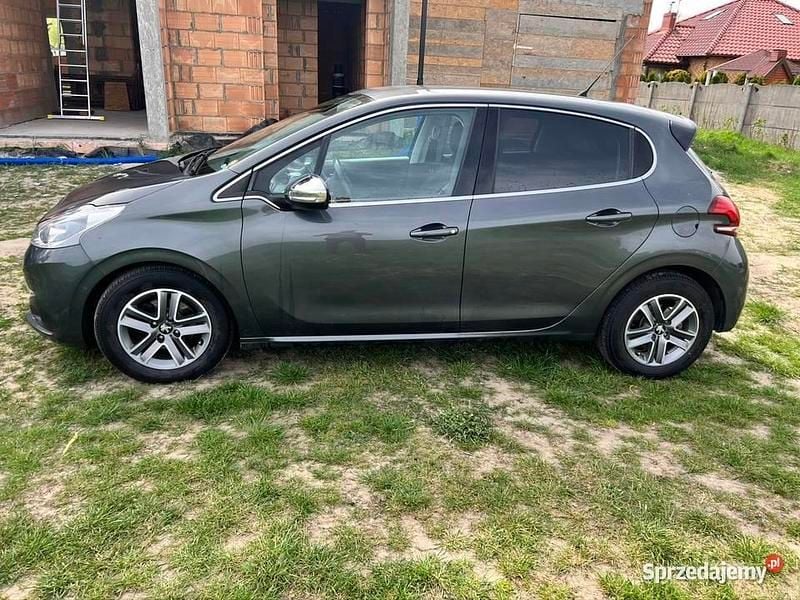 Grafitowy Używany 2017 Peugeot 208 Hatchback | 24 444 zł (Dobra cena) - Obraz 1/4