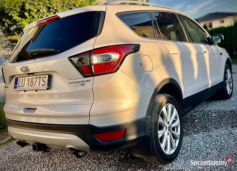 Biały Używany 2017 Ford Escape SUV | 49 900 zł (Uczciwa cena) - Obraz 1/4