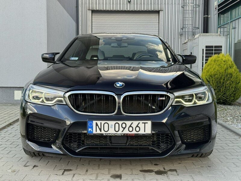 Czarny (metalik) Używany 2018 BMW M5 M Sport Sedan/Limuzyna | 289 000 zł (Uczciwa cena) - Obraz 1/4