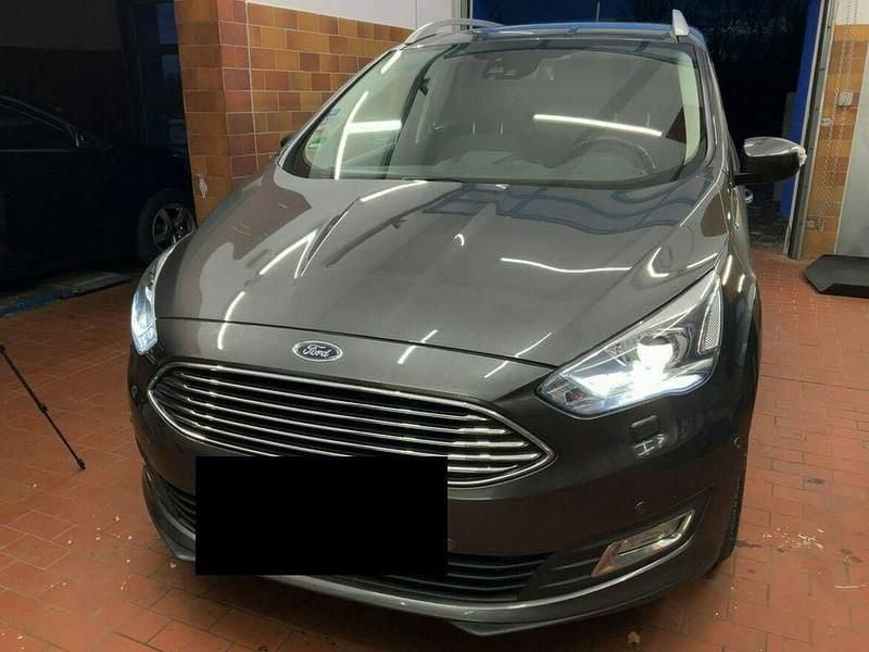Używany Ford Grand C-Max Titanium 2019 Szary Minivan
