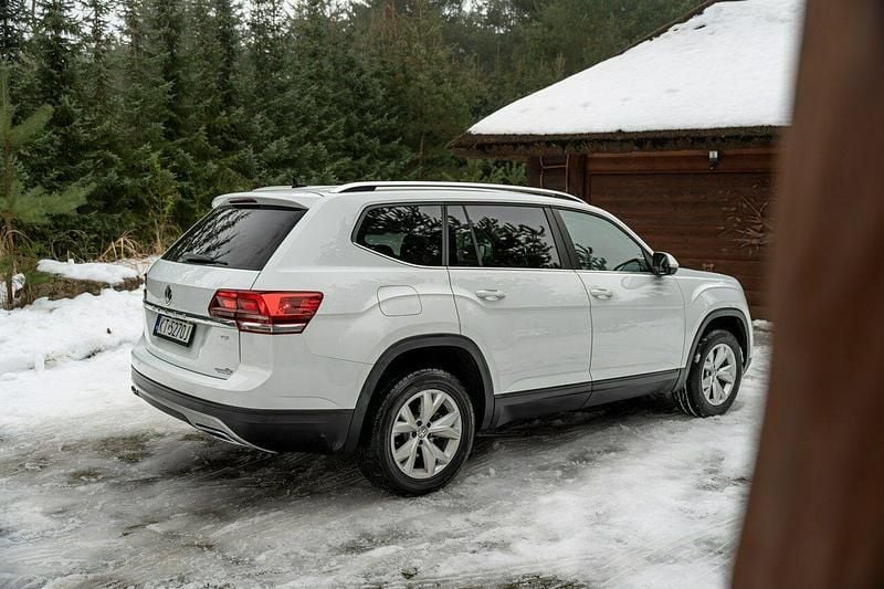 Używany VW Atlas SE 235 KM (172 kW) 2018 Biały (metalik) SUV