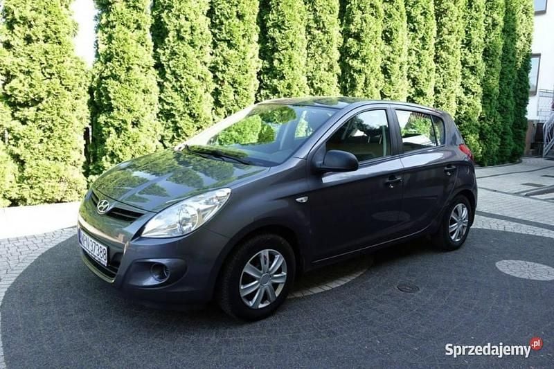 Srebrny Używany 2012 Hyundai i20 Hatchback | 16 900 zł (Uczciwa cena) - Obraz 1/4