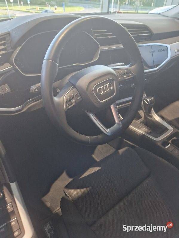 Używany Audi Q3 Ambiente 150 KM (110 kW) 2023 Czarny SUV