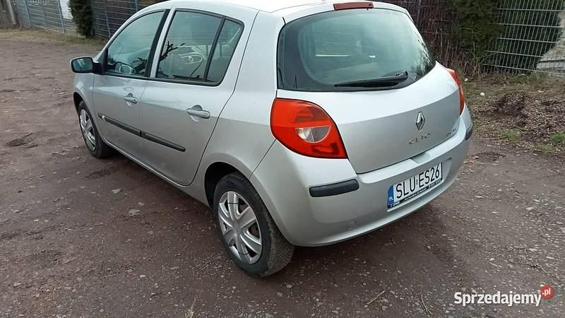 Używany Renault Clio III 2005 Srebrny Hatchback