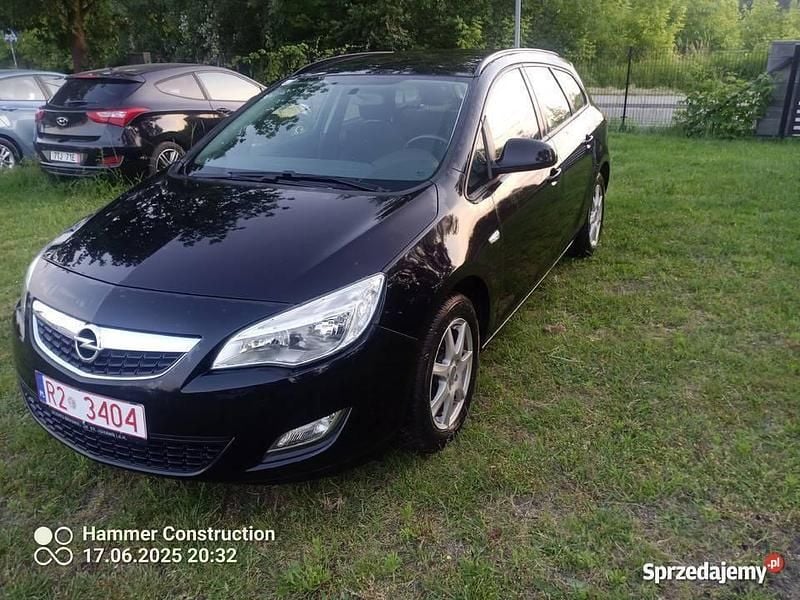 Używany 2011 Opel Astra Kombi | 17 900 zł (Uczciwa cena) - Obraz 1/4