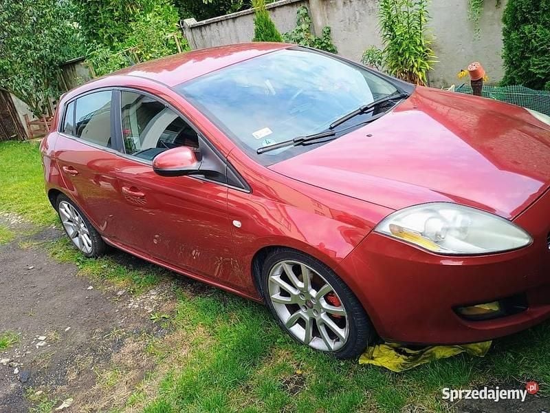 Bordowy Używany 2007 Fiat Bravo Hatchback | 5900 zł (Uczciwa cena) - Obraz 1/4