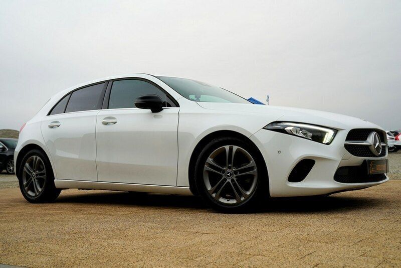 Używany Mercedes A180 116 KM (85 kW) 2020 Biały (metalik) Hatchback