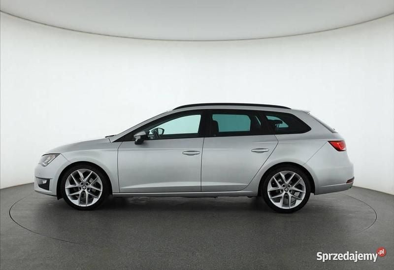 Używany Seat Leon 2016 Srebrny Kombi