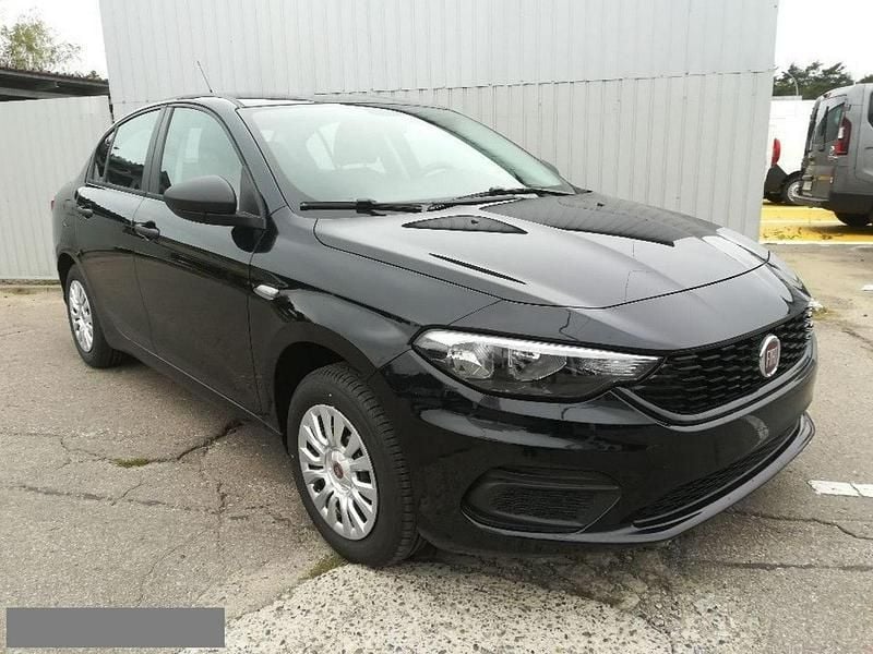 Czarny (metalik) Używany 2018 Fiat Tipo Sedan/Limuzyna | 37 010 zł (Dobra cena) - Obraz 1/1