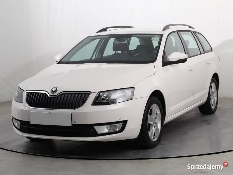 Używany Skoda Octavia 2015 Biały Kombi