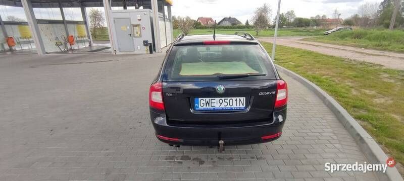 Używany Skoda Octavia 2011 Czarny Sedan/Limuzyna