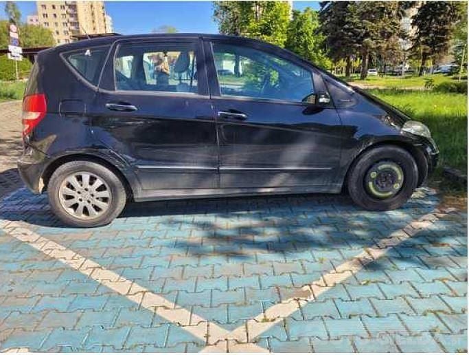 Używany Mercedes A150 95 KM (69 kW) 2005 Czarny Hatchback