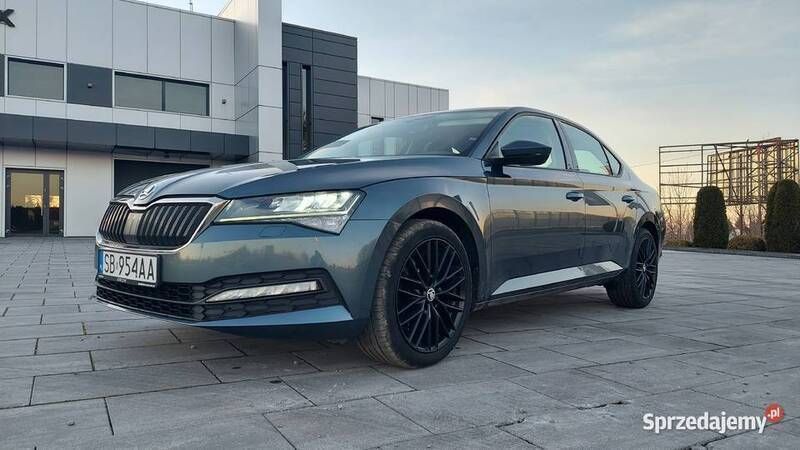 Używany Skoda Superb 150 KM (110 kW) 2019 Grafitowy Sedan/Limuzyna