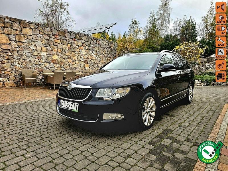 Szary (metalik) Używany 2012 Skoda Superb Kombi | 28 900 zł (Dobra cena) - Obraz 1/4