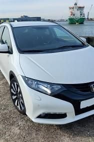 Używany Honda Civic 120 KM (88 kW) 2015 Biały Kombi