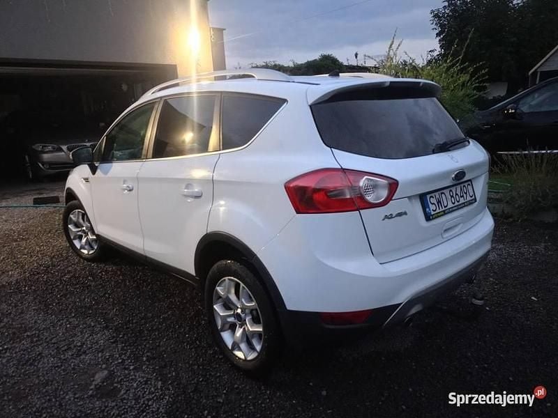 Biały Używany 2010 Ford Kuga SUV | 26 900 zł (Uczciwa cena) - Obraz 1/4