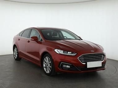 Czerwony Używany 2020 Ford Mondeo Hatchback | 74 499 zł (Uczciwa cena) - Obraz 1/4