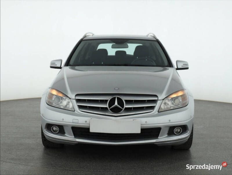 Srebrny Używany 2010 Mercedes C180 Kombi | 26 999 zł (Uczciwa cena) - Obraz 1/4