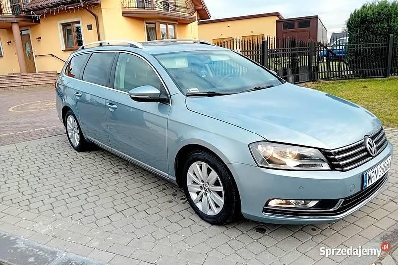 Niebieski Używany 2012 VW Passat Kombi | 22 500 zł (Uczciwa cena) - Obraz 1/4