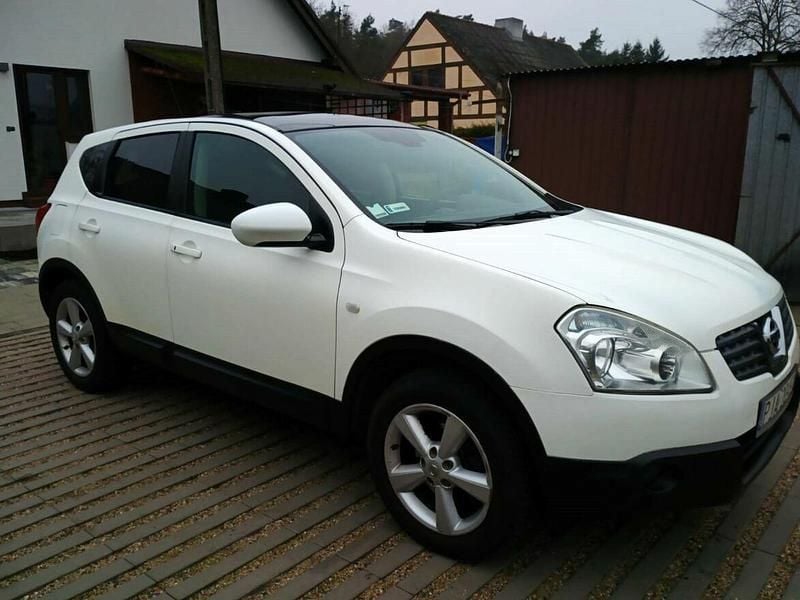 Biały Używany 2008 Nissan Qashqai SUV | 15 499 zł (Uczciwa cena) - Obraz 1/4