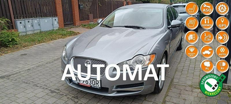 Używany Jaguar XF 211 KM (155 kW) 2011 Szary (metalik, perła) Sedan/Limuzyna