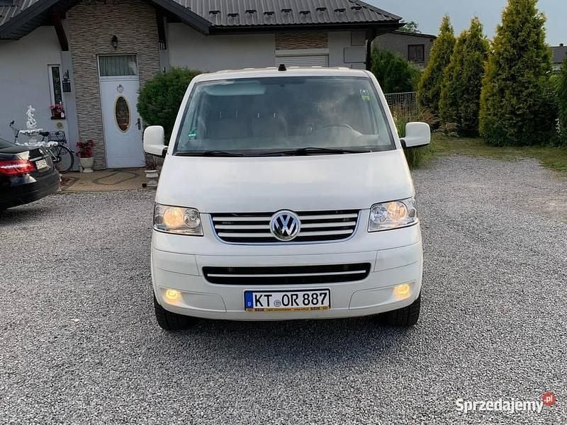 Biały Używany 2009 VW Caravelle Minivan | 45 900 zł - Obraz 1/4