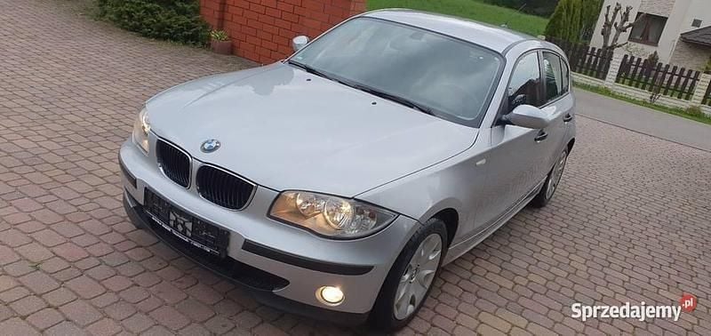 Srebrny Używany 2006 BMW 116 Hatchback | 18 000 zł (Dość drogi) - Obraz 1/4
