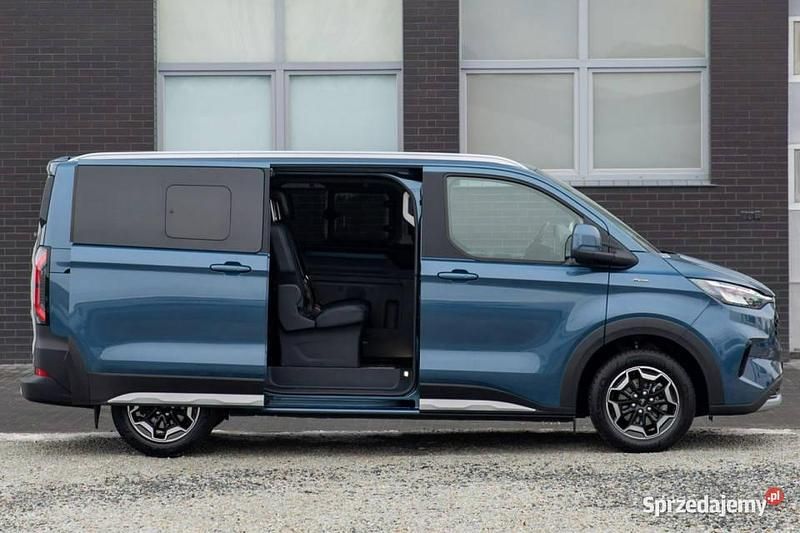 Używany Ford Tourneo Custom Active 2025 Niebieski Van
