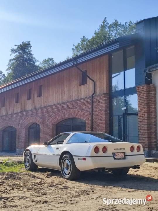 Biały Używany 1984 Chevrolet Corvette C4 Coupe | 75 000 zł - Obraz 1/4