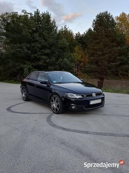 Czarny Używany 2012 VW Jetta Sedan/Limuzyna | 19 900 zł (Dość drogi) - Obraz 1/4