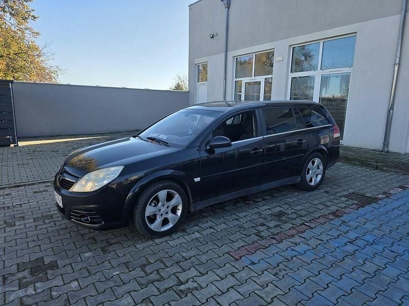 Czarny Używany 2006 Opel Vectra Kombi | 3700 zł (Uczciwa cena) - Obraz 1/4
