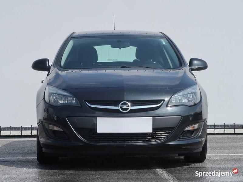 Czarny Używany 2013 Opel Astra Hatchback | 25 999 zł (Uczciwa cena) - Obraz 1/4