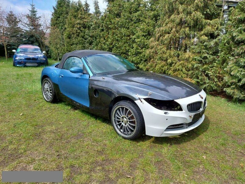 Inny (metalik) Używany 2004 BMW 120 Cabriolet Kabriolet | 8500 zł - Obraz 1/4