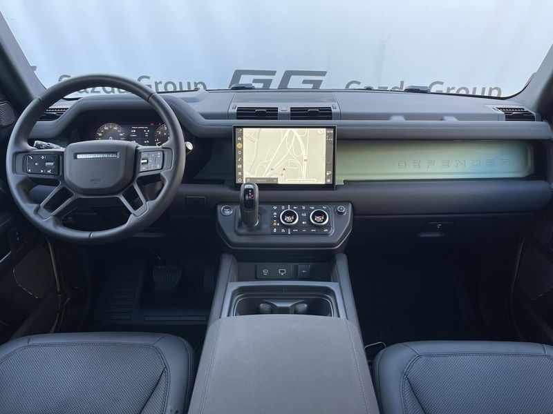 Używany Land Rover Defender 75th Limited Edition 2023 Grasmere green SUV