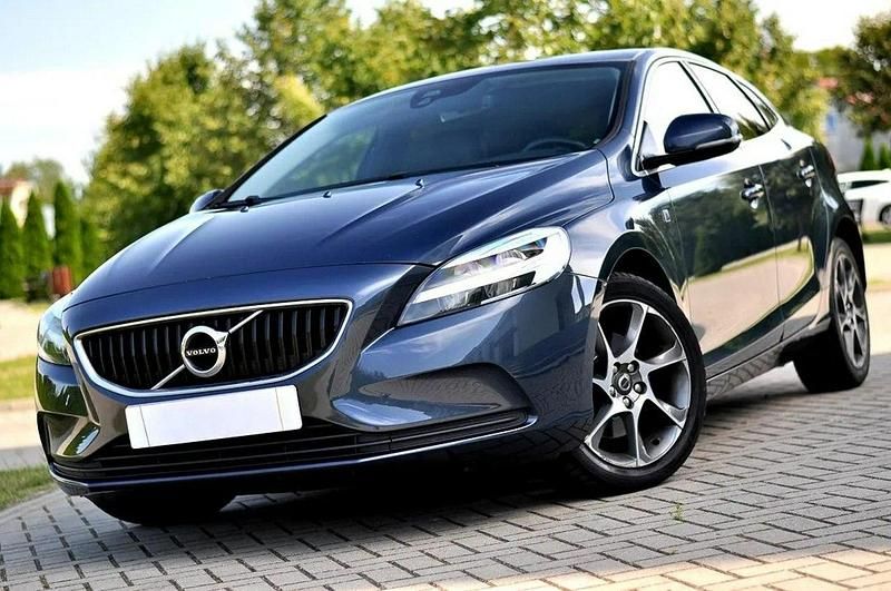 Inny (metalik) Używany 2017 Volvo V40 Kombi | 45 900 zł (Uczciwa cena) - Obraz 1/4