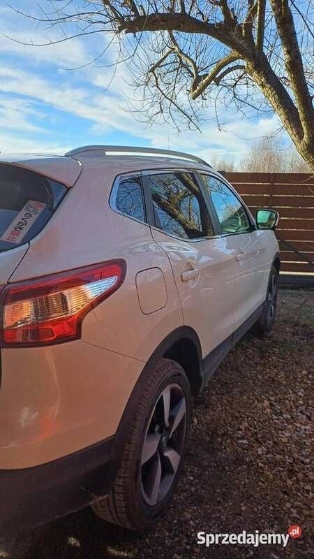 Używany Nissan Qashqai 2017 Biały SUV