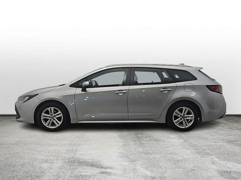 Używany Toyota Corolla 2022 Srebrny Kombi