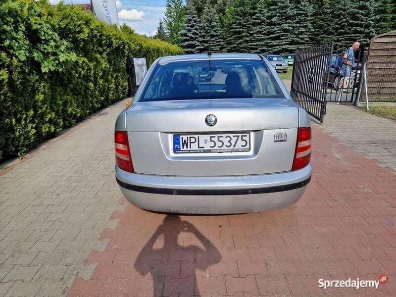 Używany Skoda Fabia 64 KM (47 kW) 2005 Srebrny Hatchback