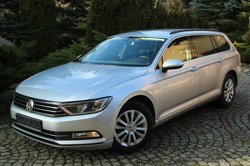 Srebrny Używany 2015 VW Passat Kombi | 36 900 zł (Dobra cena) - Obraz 1/4